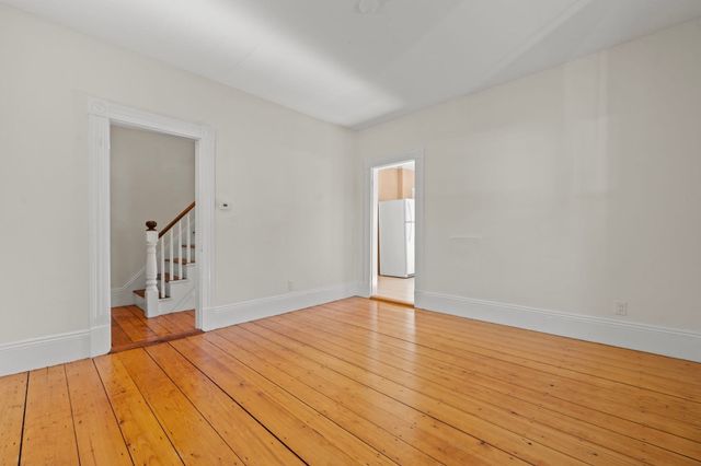 27 Highland St 27, Woburn, MA 01801