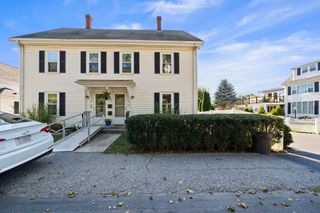 27 Highland St 27, Woburn, MA 01801