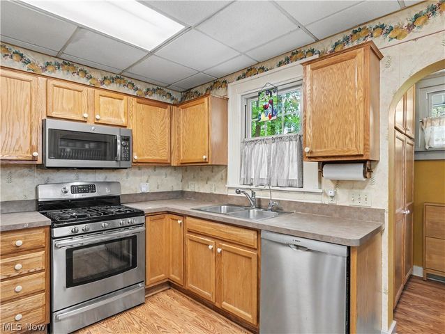 1340 Front Street, Cuyahoga Falls, OH 44221