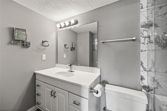 14719 Barryknoll Lane 52, Houston, TX 77079