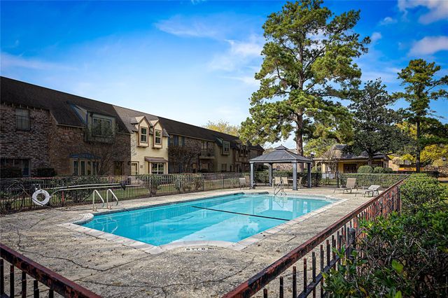 14719 Barryknoll Lane 52, Houston, TX 77079