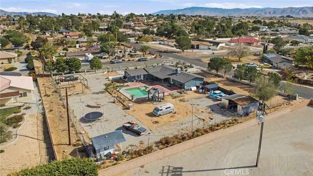 13288 13288 Choco Road, Apple Valley, CA 92308