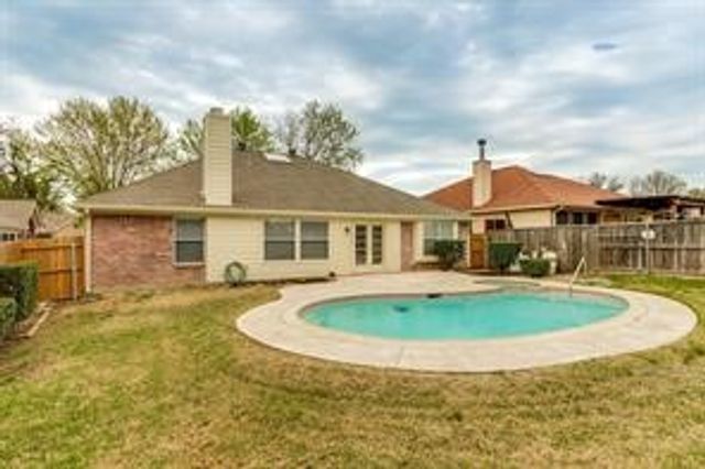 1703 Nightingale Lane, Corinth, TX 76210