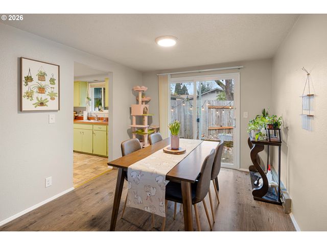 2495 JEPPESEN ACRES Rd, Eugene, OR 97401