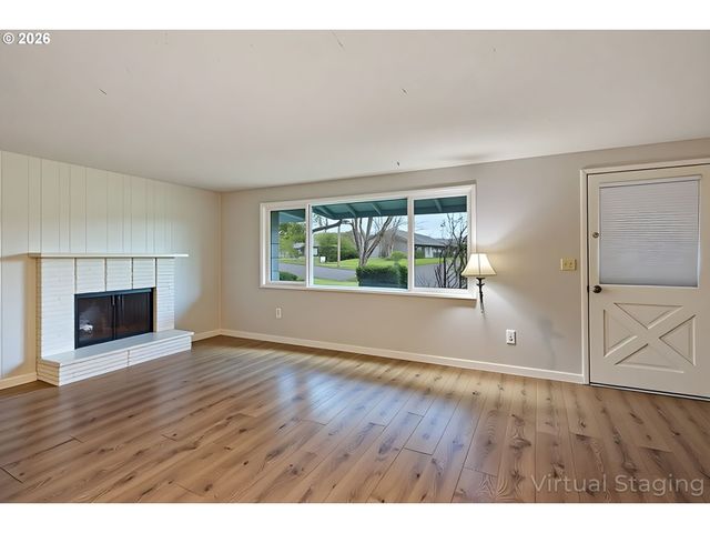 2495 JEPPESEN ACRES Rd, Eugene, OR 97401