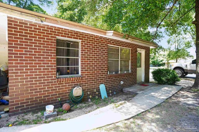 8641 Fab St, Pensacola, FL 32514