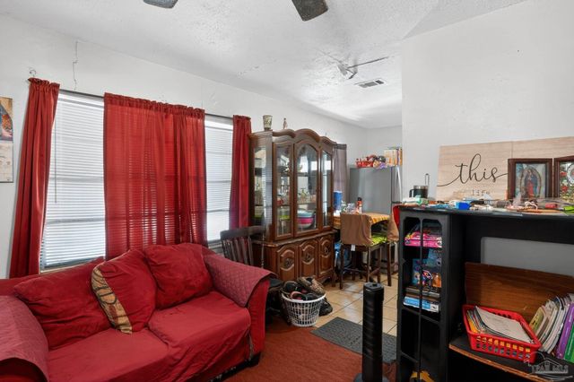 8641 Fab St, Pensacola, FL 32514