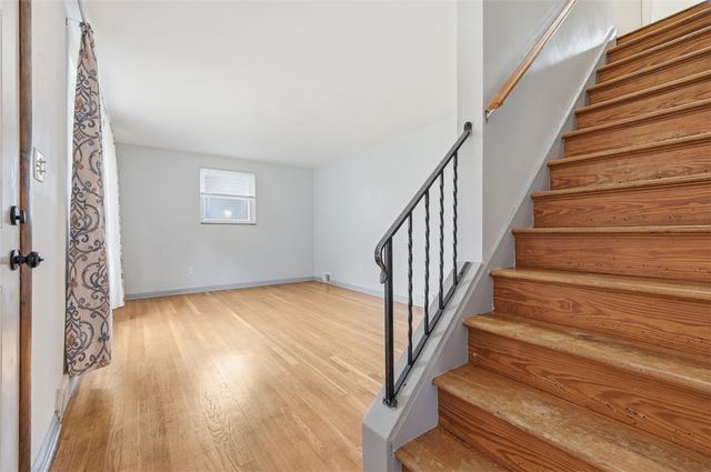 4330 Orchardview Dr, Hampton, PA 15101