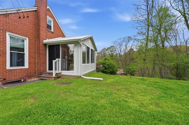 4330 Orchardview Dr, Hampton, PA 15101