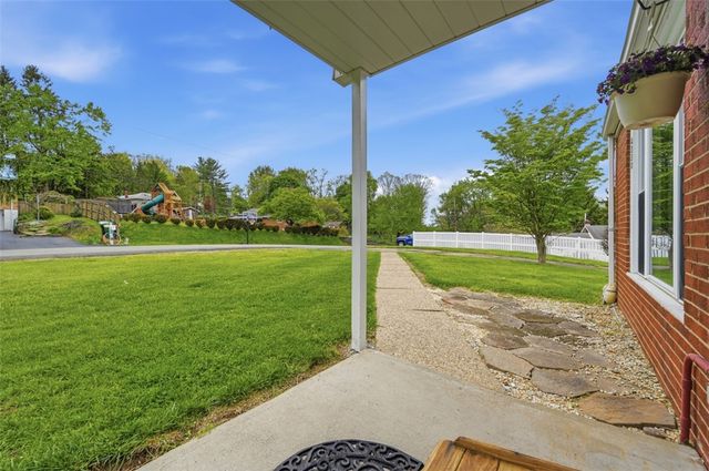 4330 Orchardview Dr, Hampton, PA 15101