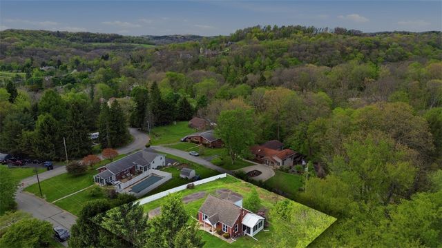 4330 Orchardview Dr, Hampton, PA 15101