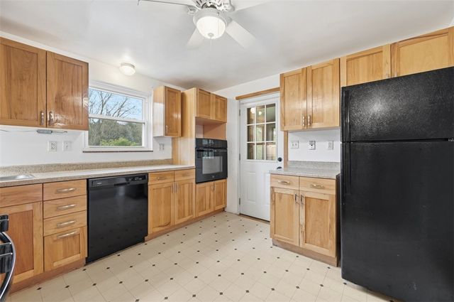 4330 Orchardview Dr, Hampton, PA 15101