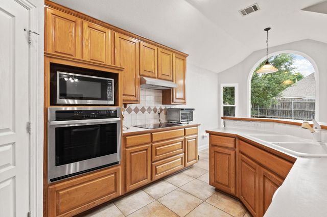 2009 Lake Fork Court, Denton, TX 76210