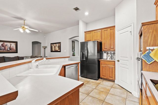 2009 Lake Fork Court, Denton, TX 76210