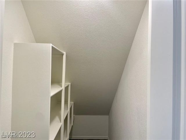 1130 Scarlet Sparrow Street, Henderson, NV 89011