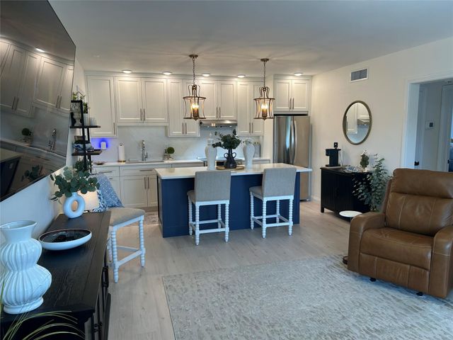 6260 NE 18th Ave 722, Fort Lauderdale, FL 33334