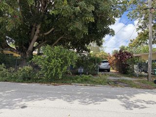 2021 NW 87th Street, Miami, FL 33147
