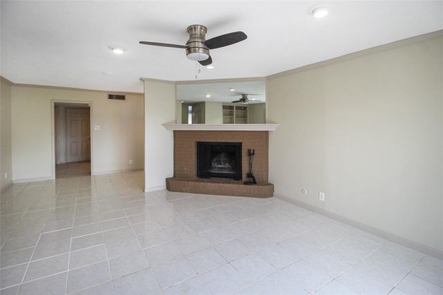 821 S Ripple Creek Drive 1, Houston, TX 77057