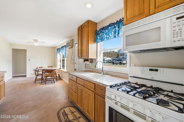 723 E Long Branch Avenue, Bayville, NJ 08721