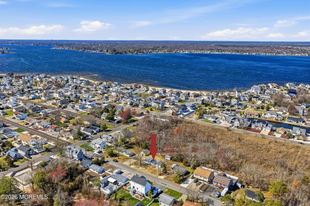 723 E Long Branch Avenue, Bayville, NJ 08721