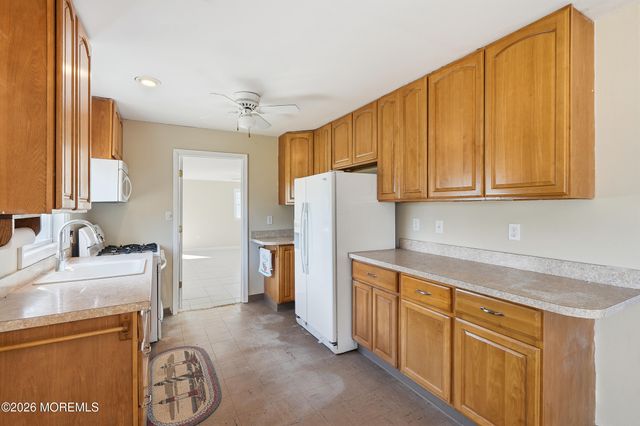 723 E Long Branch Avenue, Bayville, NJ 08721