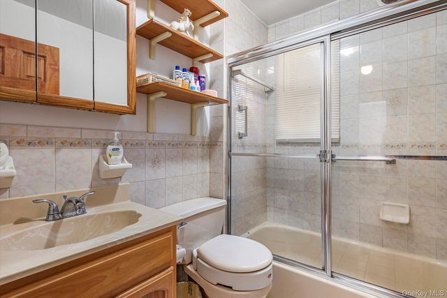 247 N Columbus Avenue, Freeport, NY 11520