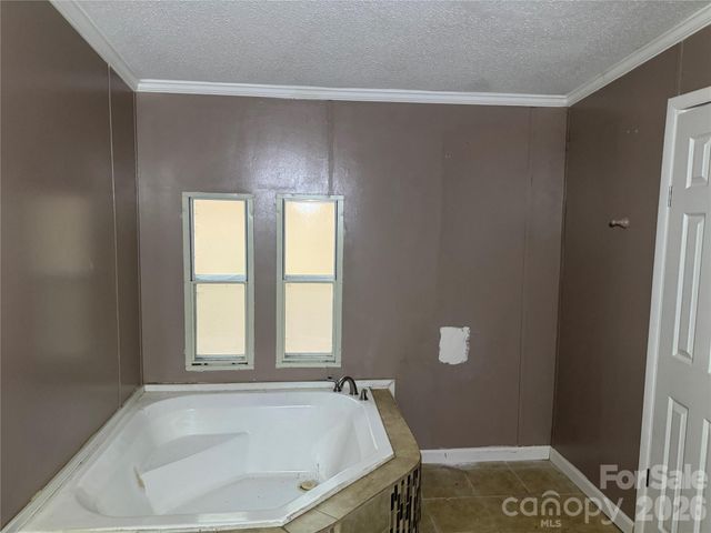 819 Milton Avenue SW, Valdese, NC 28690