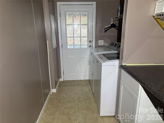 819 Milton Avenue SW, Valdese, NC 28690