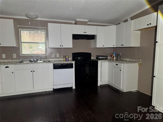 819 Milton Avenue SW, Valdese, NC 28690