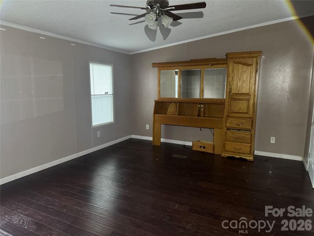 819 Milton Avenue SW, Valdese, NC 28690