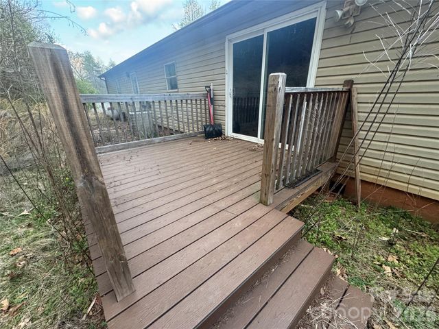 819 Milton Avenue SW, Valdese, NC 28690