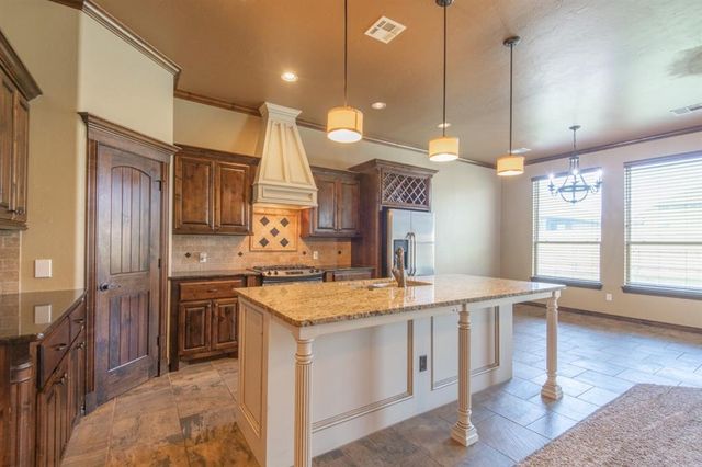 701 Lindsey Lane, Moore, OK 73160