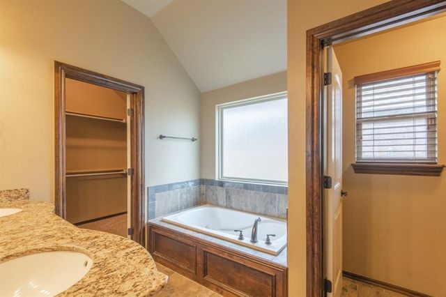 701 Lindsey Lane, Moore, OK 73160
