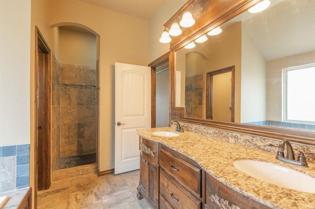 701 Lindsey Lane, Moore, OK 73160