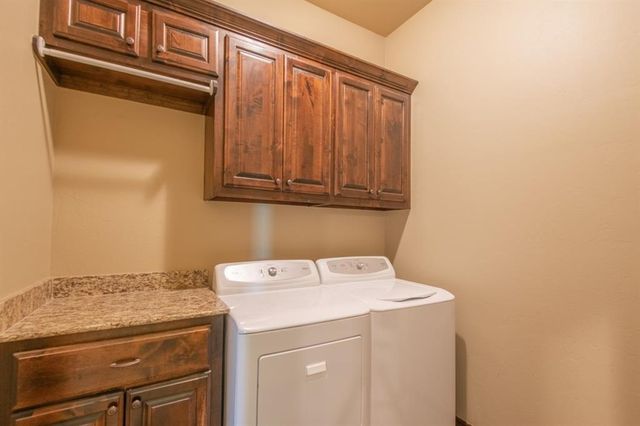 701 Lindsey Lane, Moore, OK 73160