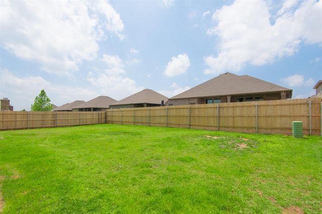 701 Lindsey Lane, Moore, OK 73160