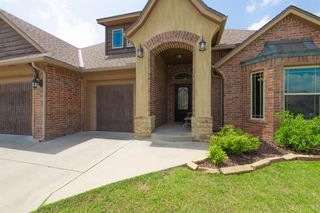 701 Lindsey Lane, Moore, OK 73160