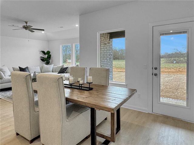 421 Maya Street, Prairie Grove, AR 72753