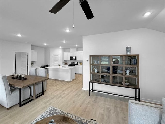 421 Maya Street, Prairie Grove, AR 72753