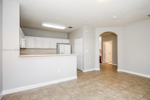 1495 NE 33rd Ave 102, Homestead, FL 33033