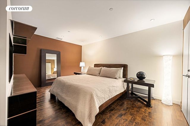 15 Broad St Apt 1606, New York City, NY 10005