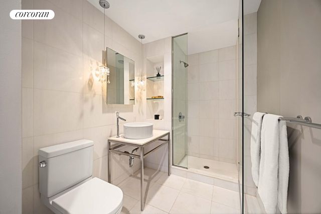 15 Broad St Apt 1606, New York City, NY 10005