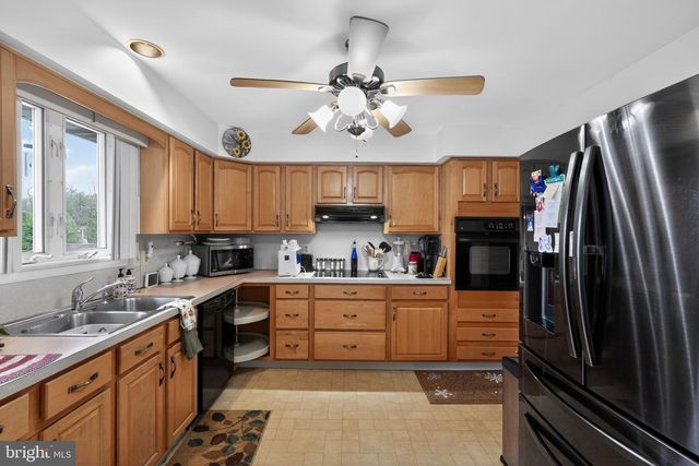 822 MURRAY AVE, Cherry Hill, NJ 08002