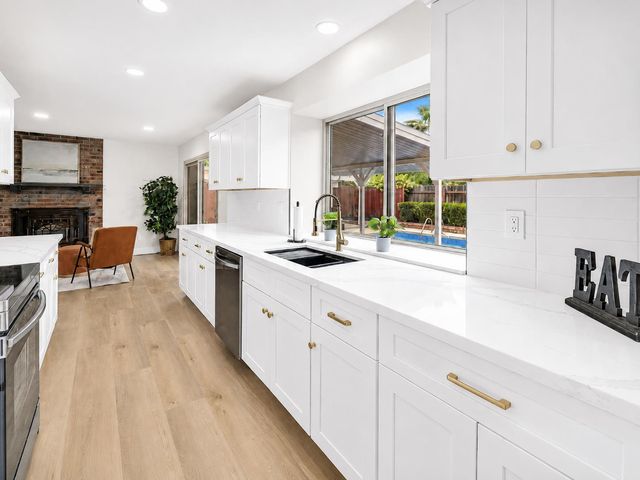 6824 Oaklawn Way, Fair Oaks, CA 95628