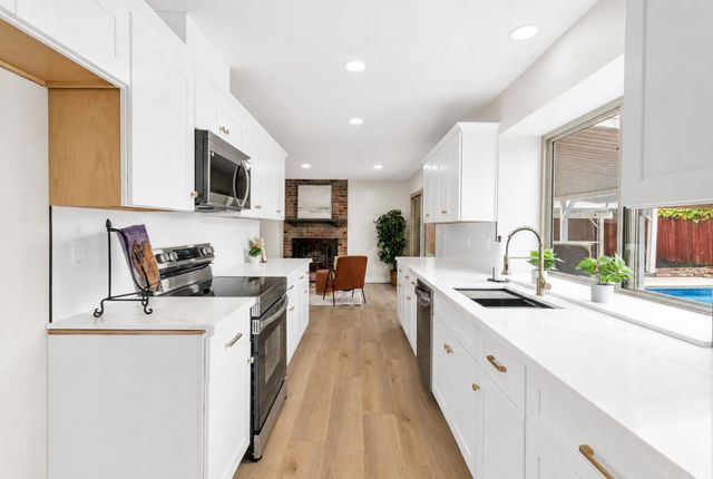 6824 Oaklawn Way, Fair Oaks, CA 95628