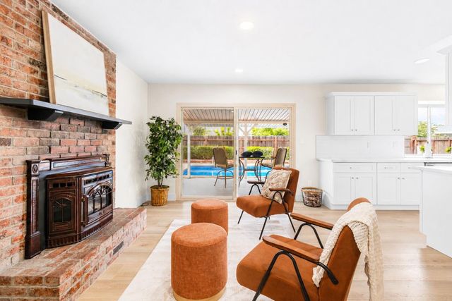 6824 Oaklawn Way, Fair Oaks, CA 95628