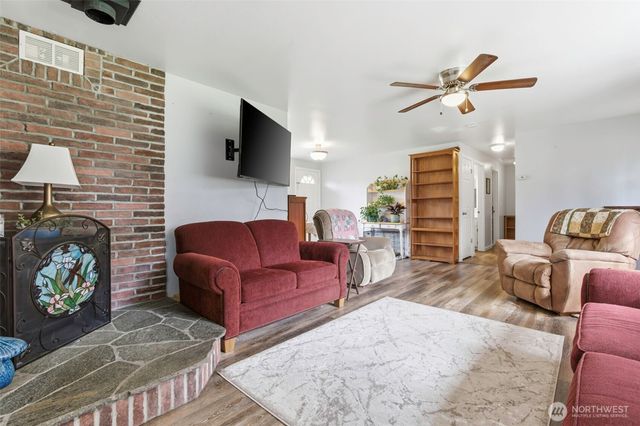 17631 Jordan Street SW, Rochester, WA 98579