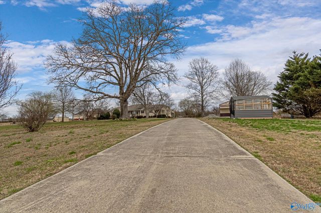 12238 Pulaski Pike, Toney, AL 35773