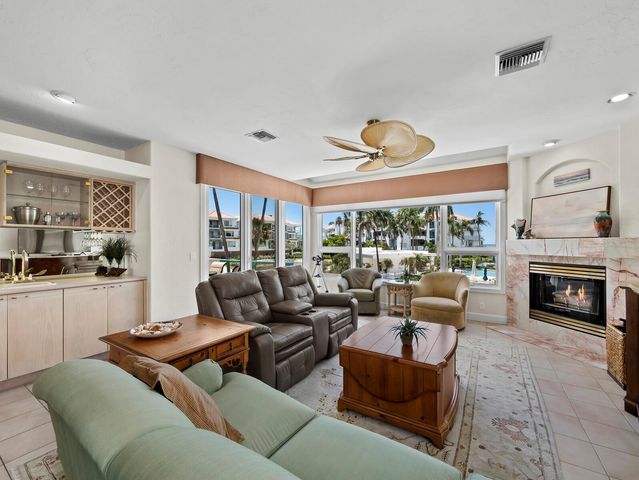 350 GULF OF MEXICO DRIVE 213, Longboat Key, FL 34228