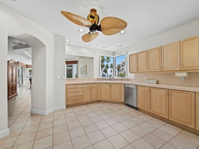 350 GULF OF MEXICO DRIVE 213, Longboat Key, FL 34228